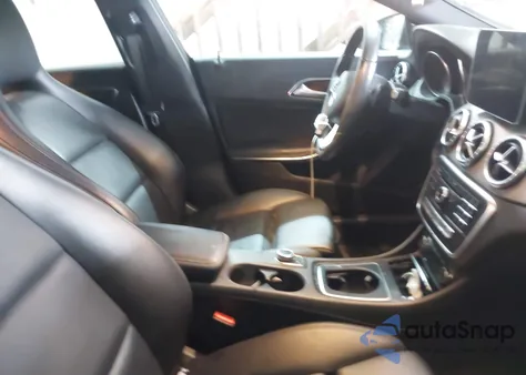 2018 Mercedes-Benz Cla 250 z USA, uszkodzony, nr VIN WDDSJ4EB5JN665171